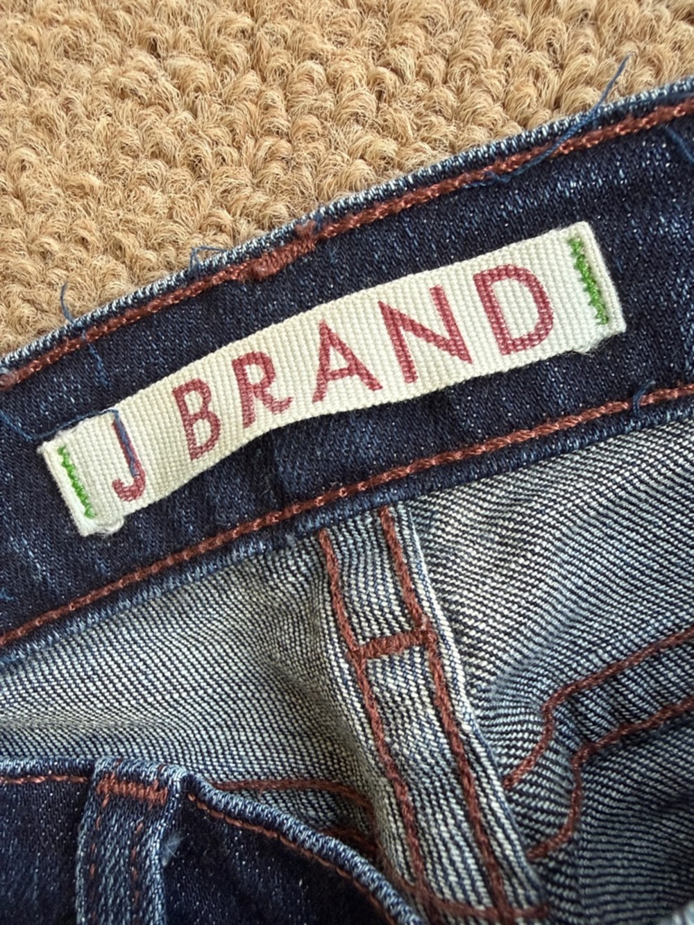 J Brand Dark Wash Skinny Jeans Size 29 – Mid Rise Stretch Premium Denim